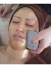 エステティックサロン やすらぎ心花(konoka)/テラヘルツカッサで引き上げ!