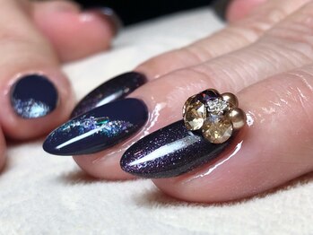 ネイルサロン エルオーケー(L.O.K)/おそろいネイル◇ビジュー1本