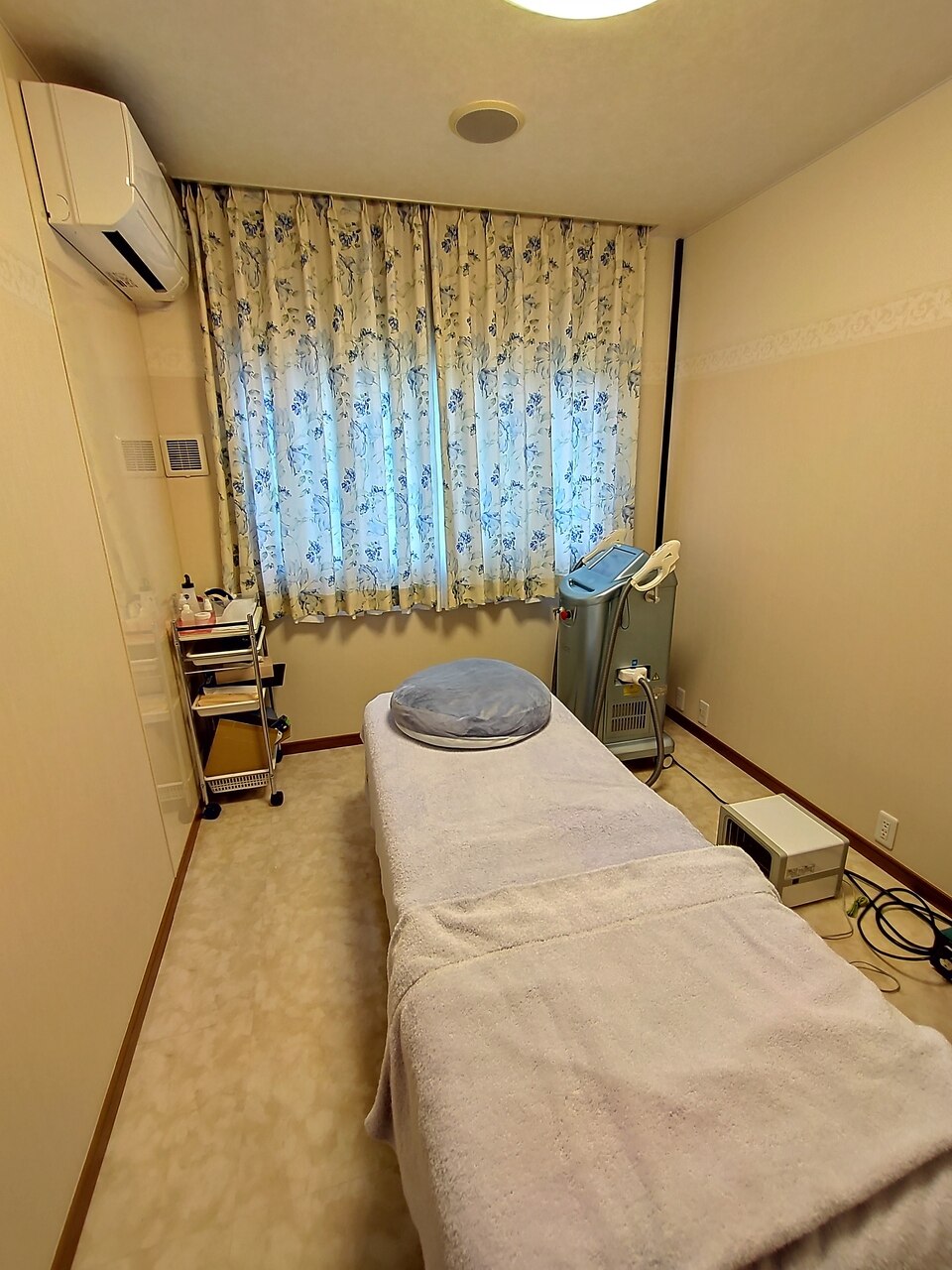【新春記念】☆火土日限定☆全身脱毛(VIO顔除く)女性限定【今だけ】