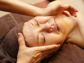 アートサロンジャサバハ/顔骨・顔筋マッサージ