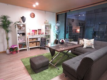 スキンイノベーションサロン 新潟女池店/１Fリビング