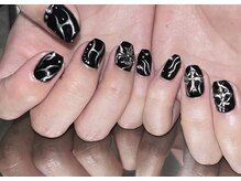 エミュレ(emure.)/ブラックトライバルネイル