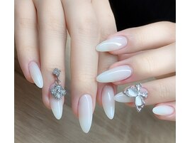 シンプル×ポイントパーツ
