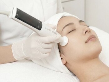 エレグラム(Elegram)の写真/人気急上昇！"プラズマ美容でツルンとした水光肌へ"プラズマイオンで角質を除去★毛穴詰まりやニキビケアに