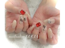 ルチア(LUCIA)の雰囲気(ビジューネイル)