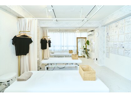 ルーツ 新橋店(R∞ts)の写真