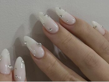 シンプルビジューホワイト