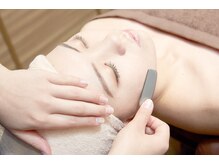 エヌドットバーバー ヒロオ(N.BARBER HIROO)/シェービングの流れ♪〈エステ〉