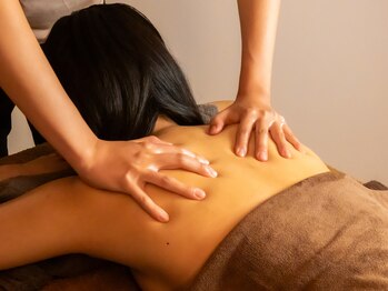 エーアイスパ(AISPA)/全身オイルマッサ-ジ+ヘッドスパ