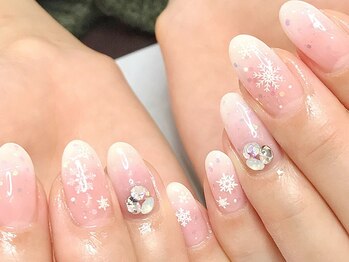 白グラデ×雪の結晶