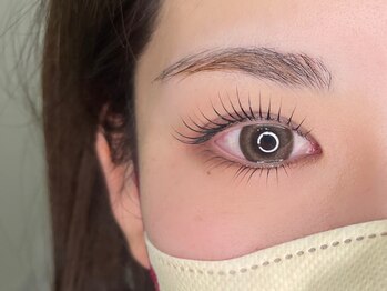 アンベリール(Embellir)の写真/SNSで大人気!世代まつげパーマ【ラッシュリフト】4500◎立ち上げ～ふんわりカールまでお好みの仕上がりに♪