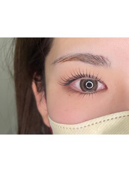 ナチュラル上品な目元にしたい