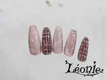 レオニー(Leonie)/フラッシュマグ×チェックネイル