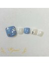 シンプルフラワーフットネイル