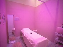 カジュアルエステ 爽やか 刈谷店の雰囲気（施術はコラーゲンライトを浴びながら。全身モチモチ肌に。）