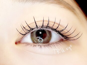 トゥルーネイル アンド アイ 六本木店(TRU NAIL & EYE)の写真/《バインドロック¥4990/フラットラッシュ¥4990》モチ抜群!今話題の韓国風束感デザインもできちゃう◎