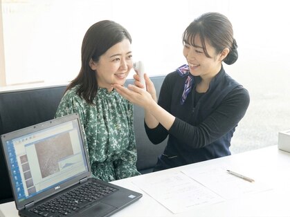 【毛穴・たるみ・シミ】エイジレスクリニーク 佐賀店の写真