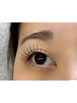 ナチュラル上品な目元にしたい