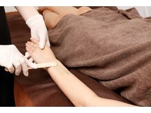 美Wax フォアロゼ(FourRose)/施術中