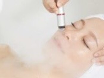 ハイビューティー 渋谷(Hi Beauty)の写真/【話題沸騰★ハイドラフェイシャル】汚れや角質を水流で吸引！ケア肌のくすみを改善し、トーンアップ効果◎