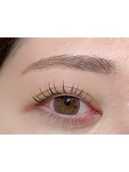 ナチュラル上品な目元にしたい