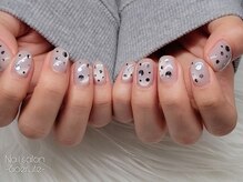 シルバードットネイル