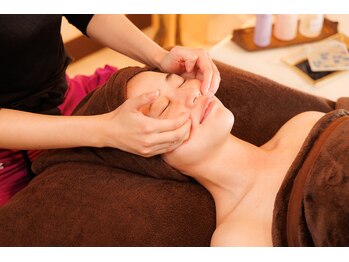 グレースフィオーレ 高槻店(gracefiore)/頭蓋骨小顔矯正４