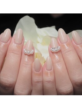 ネイルサロン イツキ(itsuki)/パールビジューで可愛らしさUp！