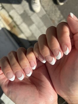 エス(es)/フレンチネイル