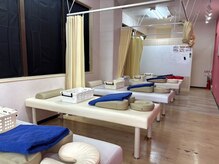 ビバ鍼灸接骨整体院 堺深井院(VIVA鍼灸接骨整体院)の雰囲気（院内の雰囲気も明るく、清潔な空間です！）