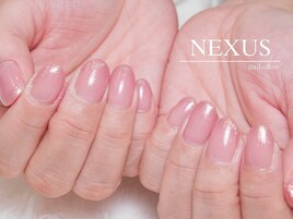 控えめラメグラデーションネイル