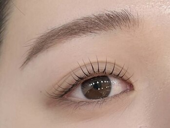 ムーンアイビューティープラス(moon eye beauty+)の写真/《確かな技術で目元の印象をガラッと変える★》メイクの時短や垢抜け顔GETにはまつげパーマがおすすめ◎