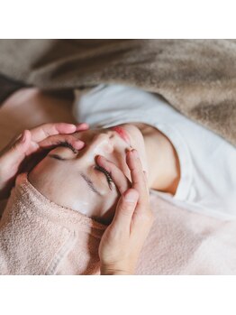 アオイ(Aoi)/涙袋の改善にも◎