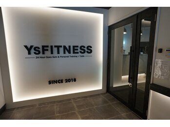 ワイズフィットネス(YsFitness)/入り口は2Fになります。