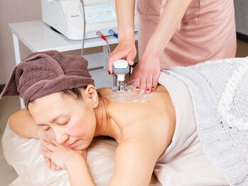 インディバ サロン ド ルル(INDIBA salon de Loulou)/肩甲骨の可動域アップボディ