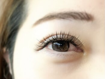 ルートル(Loutre)の写真/《持続力1.5倍★LEDマツエク》汗・水に強くオイル洗顔もOK◎忙しい女性の美しさを24時間キープ♪