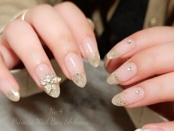 ナンバーヨン シブヤ(No.4 Shibuya)/ラメグラデーション×蝶々