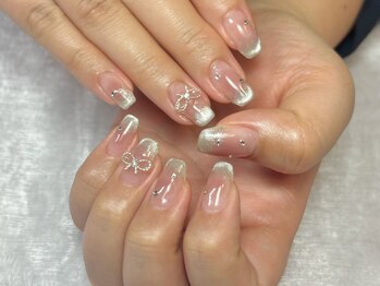 エムフローレ(M flore)/チークネイル