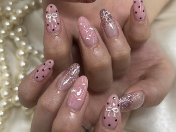 ハニービービー(Honey Bee Bee)/王道ピンクドットネイル