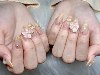 ネイルズバー 新宿店(Nails Bar)/ゴールドフラワーネイル