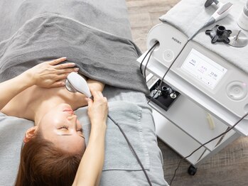 インディバプラス 銀座の写真/最新インディバRE200・EDNAPLASU150導入サロンで深部加温による結果重視の本格ケアを提供