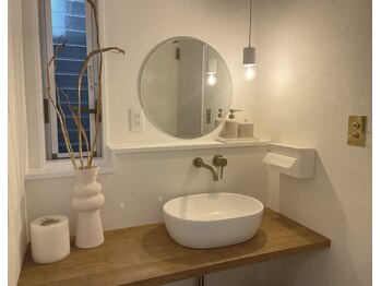 タグ 高知駅前店(Tug)/お手洗いコーナー