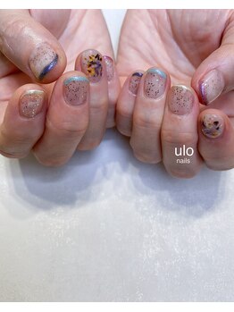 ウロネイルズ(ulo nails)/フレンチネイルと押し花ネイル