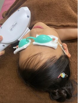 エピリス(epilis)の写真/《初回全身脱毛¥8000》お肌に優しい脱毛で通う度に美肌効果を実感♪小学生からメンズまで幅広く対応可能◎