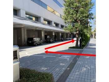 テスラテラピーストア(TESLA THERAPY STORE)/駐車場も完備