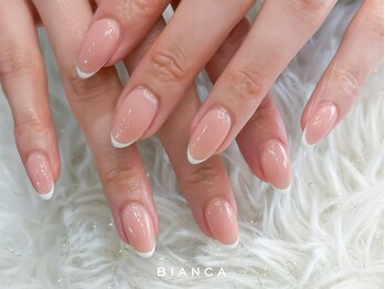 ビアンカ 川越西口店(Bianca)の写真/秋の指先を彩る上品な輝きを追求。シンプル系お任せください、心躍るサロンタイムを♪