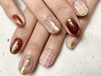 ヘアーアンドネイル ルシア(Hair&Nail Lucia)/茶系ニュアンスネイル