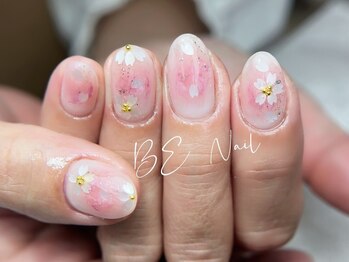 ビーネイル 新松戸(BE NAIL)の写真/【オフィスに学校に】映えるシンプルネイルが¥3980～☆フレンチ/マグネット/チークもBE NAILにお任せを！
