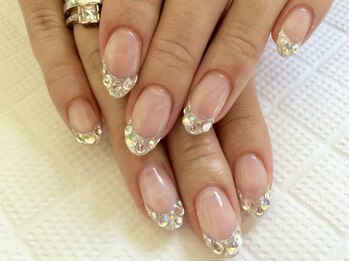 プラハネイル(+HER 美甲)/ストーン敷き詰め