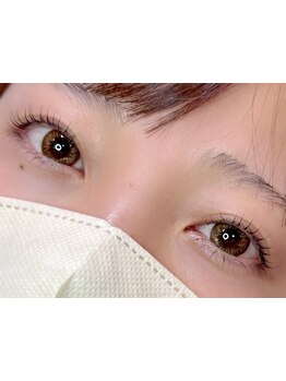 ナチュラル上品な目元にしたい